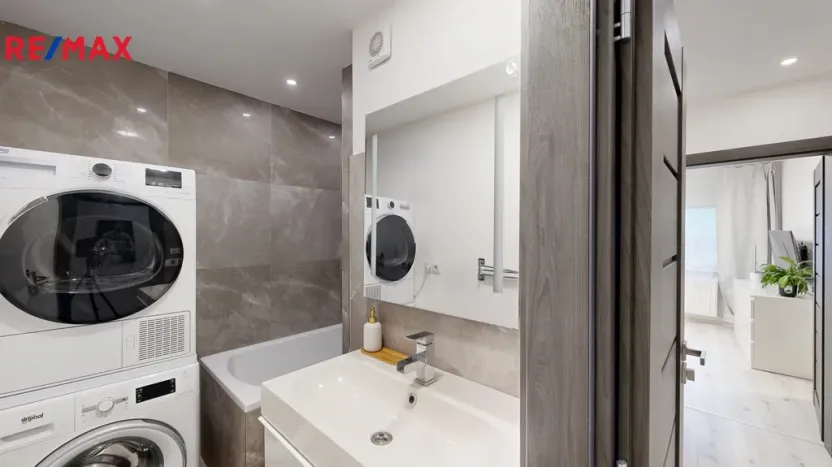 Prodej bytu 3+1, Kuřim, Na Loučkách, 68 m2