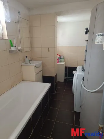 Prodej rodinného domu, Hořiněves, 82 m2