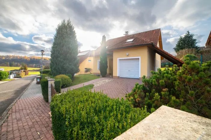 Prodej rodinného domu, Zlín - Kostelec, Fialková, 160 m2