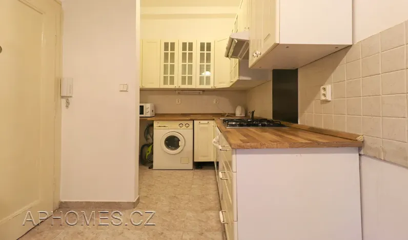 Pronájem bytu 2+1, Praha - Bubeneč, Terronská, 45 m2