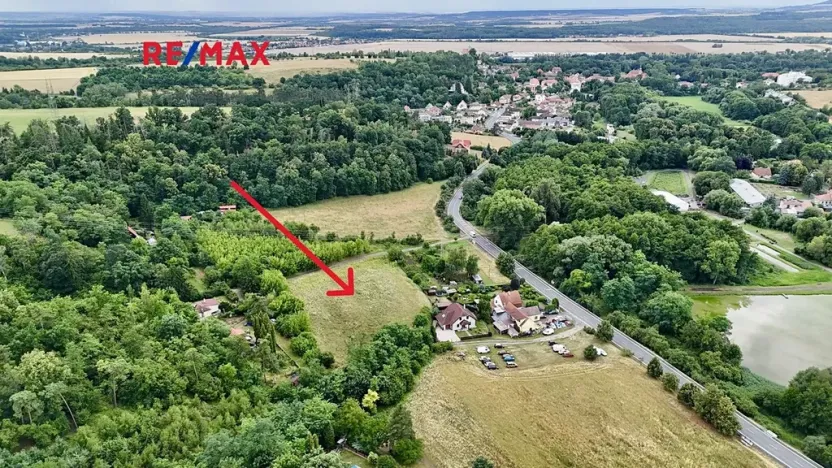 Prodej komerčního pozemku, Liběchov, 7548 m2