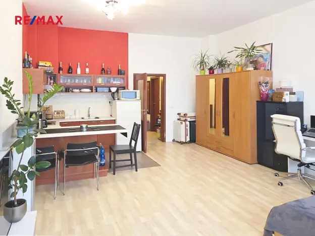 Pronájem bytu 1+kk, Praha - Stodůlky, Petržílkova, 42 m2