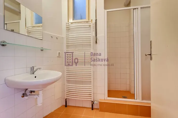 Pronájem bytu 2+1, Jindřichův Hradec, Komenského, 70 m2