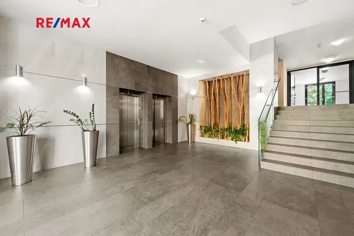 Pronájem bytu 2+kk, Praha - Žižkov, Olšanská, 71 m2