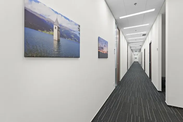 Pronájem kanceláře, Praha - Dejvice, Evropská, 2857 m2