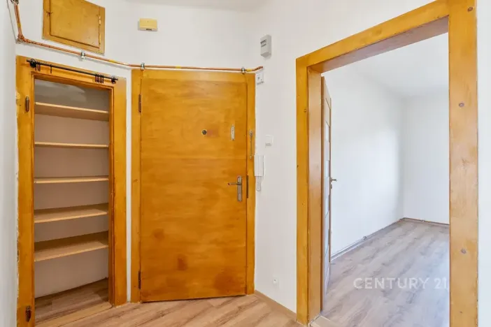 Pronájem bytu 1+1, Děčín, Riegrova, 37 m2