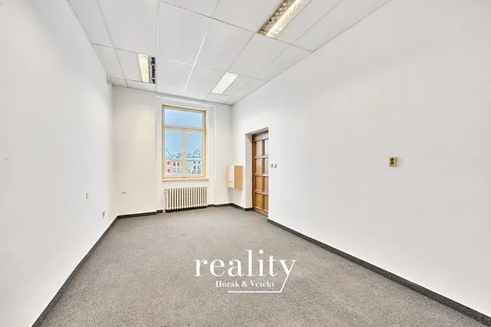 Pronájem kanceláře, Jihlava, Masarykovo náměstí, 73 m2