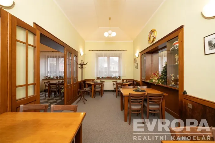 Prodej rodinného domu, Hořice, náměstí Jiřího z Poděbrad, 330 m2