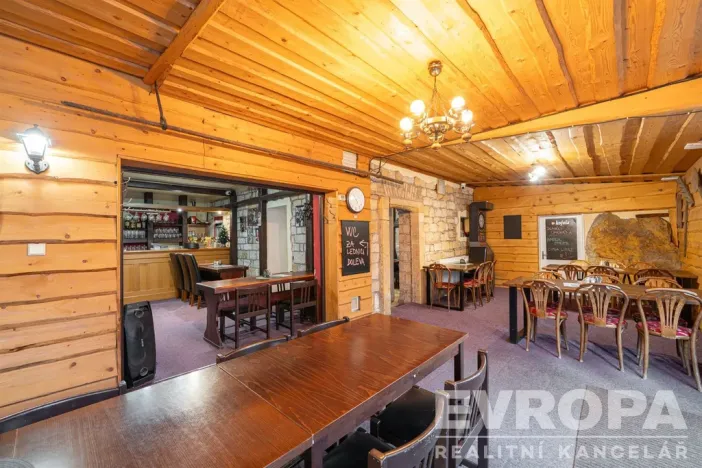 Prodej rodinného domu, Hořice, náměstí Jiřího z Poděbrad, 330 m2