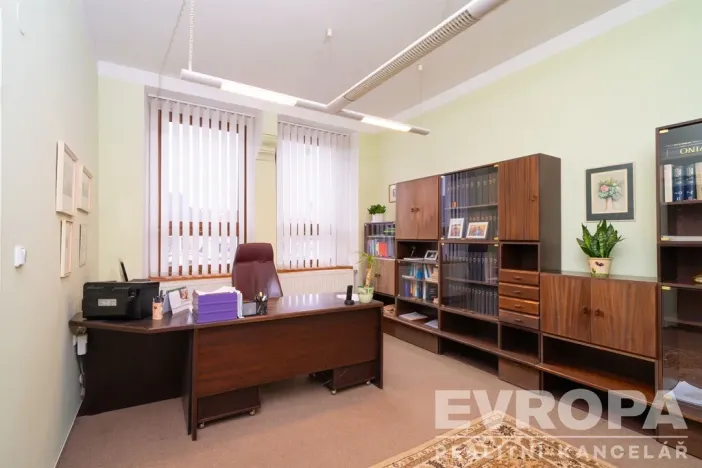 Prodej rodinného domu, Hořice, náměstí Jiřího z Poděbrad, 330 m2