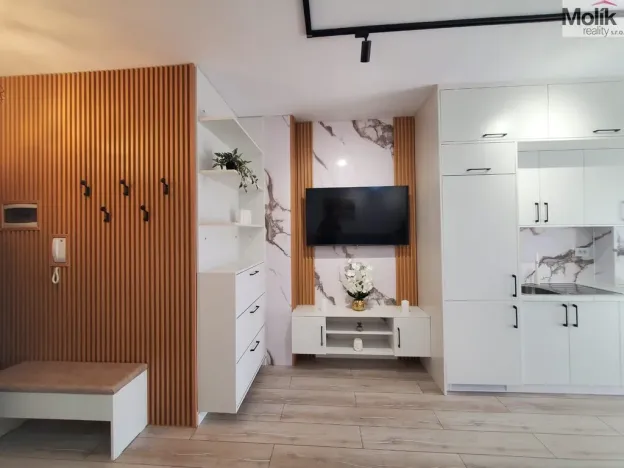 Prodej bytu 2+kk, Drač, 63 m2