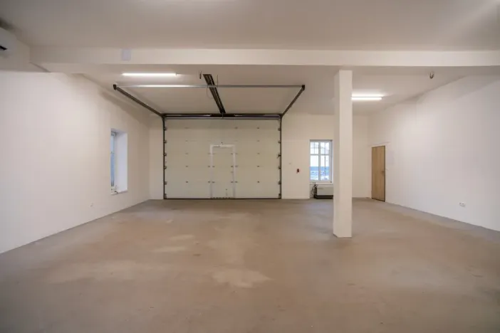 Pronájem skladu, Trutnov - Bojiště, Svojšova, 95 m2