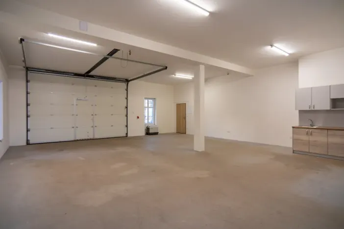 Pronájem skladu, Trutnov - Bojiště, Svojšova, 95 m2