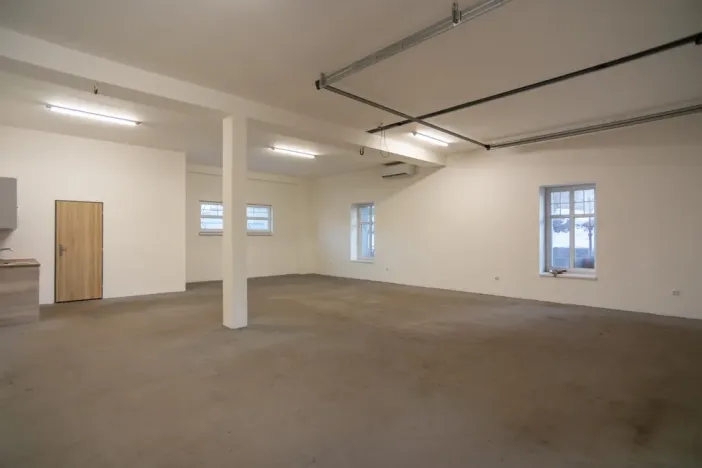 Pronájem skladu, Trutnov - Bojiště, Svojšova, 95 m2
