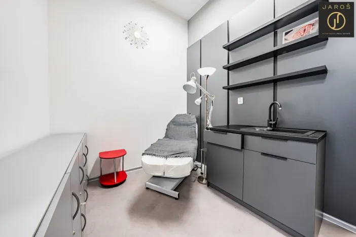 Pronájem obchodního prostoru, Praha - Hlubočepy, Voskovcova, 102 m2