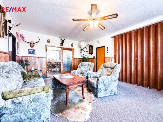 Prodej rodinného domu, Komárov, Sokolská, 300 m2