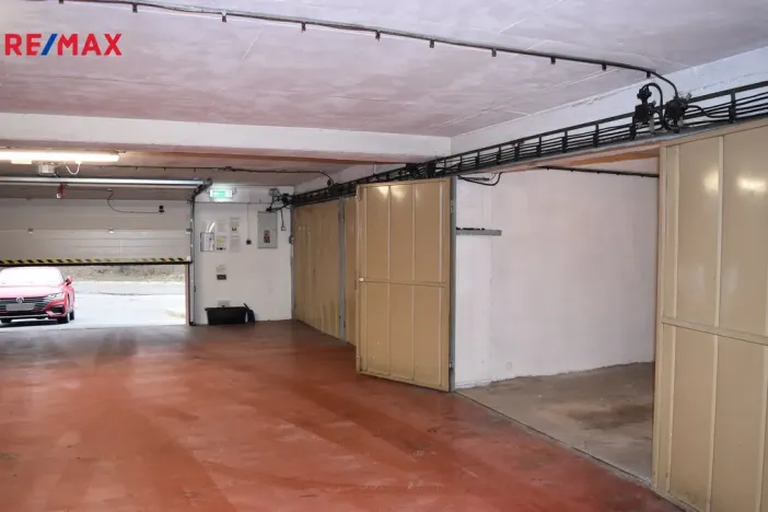 Pronájem garáže, Olomouc, Heyrovského, 14 m2