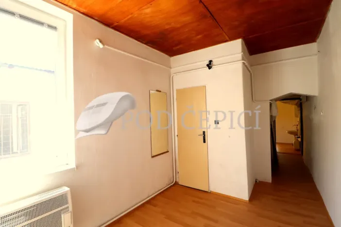 Pronájem kanceláře, Brno - Židenice, Stejskalova, 73 m2