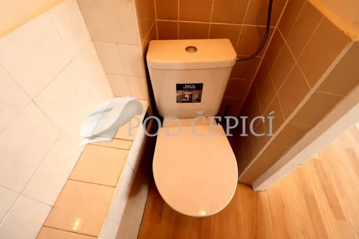 Pronájem kanceláře, Brno - Židenice, Stejskalova, 73 m2