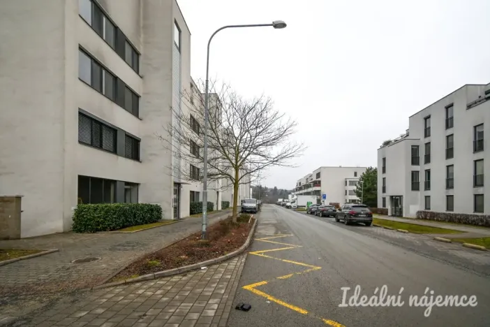 Pronájem bytu 1+kk, Brno, Markůvky, 25 m2