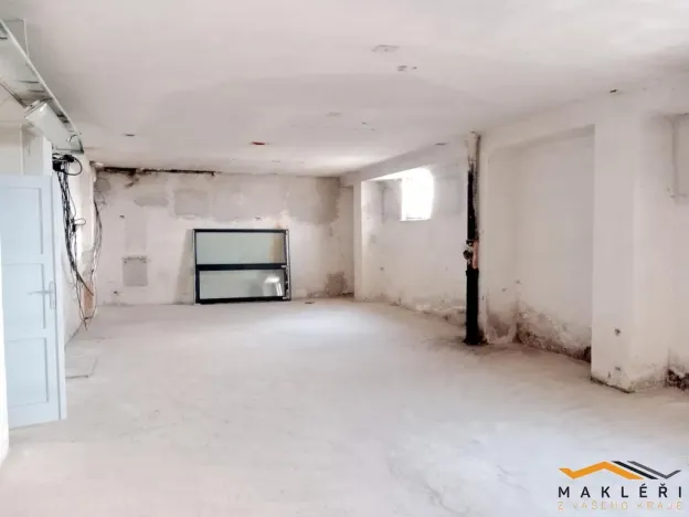 Pronájem skladu, Úsobí, 87 m2