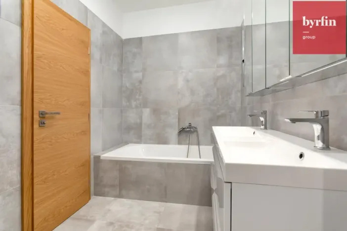 Pronájem bytu 3+kk, Opava, Dolní náměstí, 100 m2