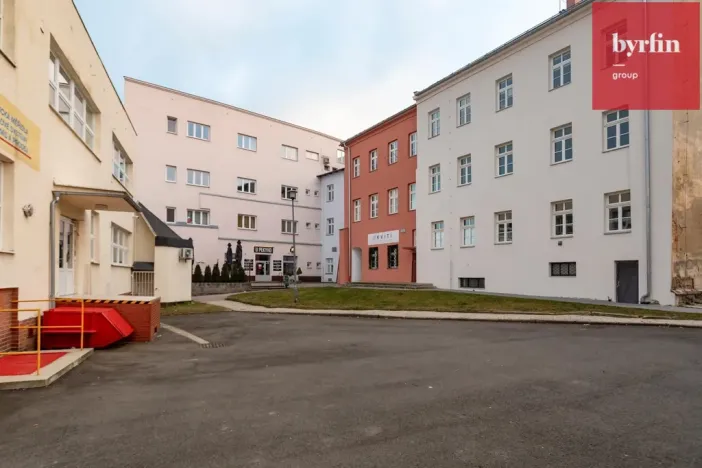 Pronájem bytu 3+kk, Opava, Dolní náměstí, 100 m2