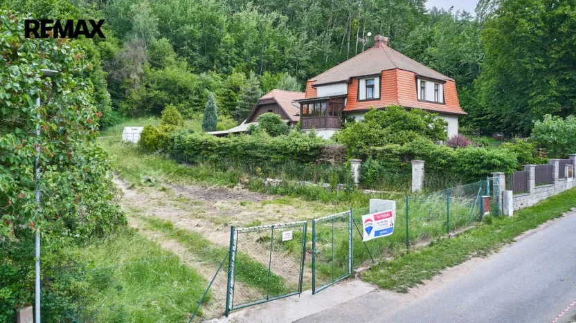 Prodej pozemku pro bydlení, Hronov, Mikoláše Alše, 1868 m2