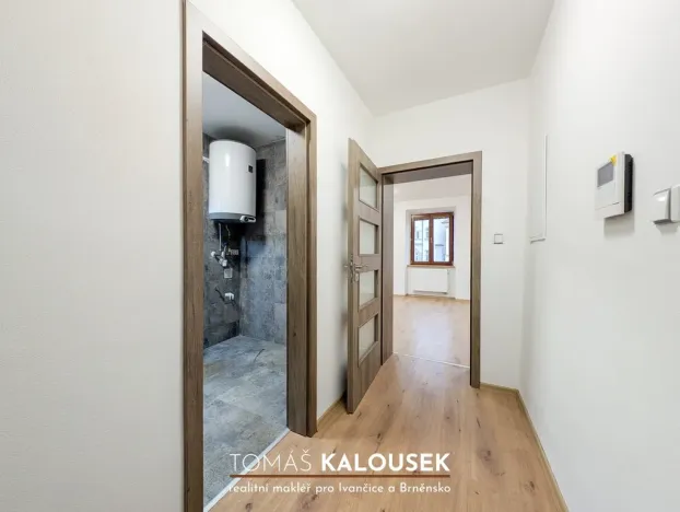 Pronájem bytu 3+kk, Dolní Kounice, Masarykovo náměstí, 61 m2