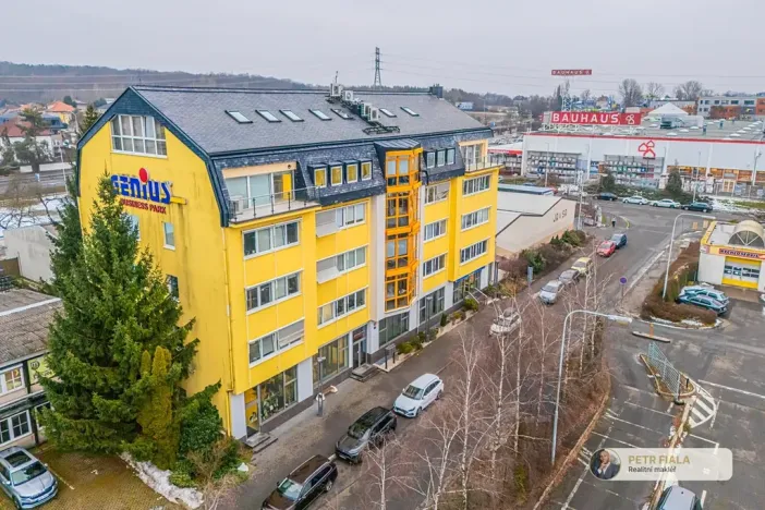 Pronájem kanceláře, Praha, Dopraváků, 240 m2