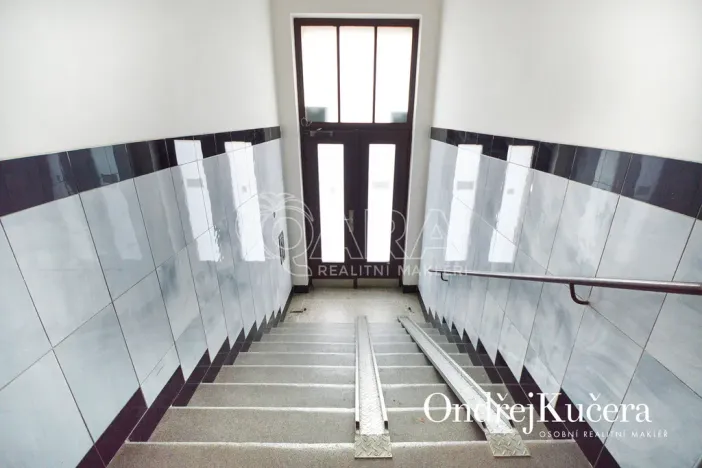 Pronájem bytu 1+kk, Praha - Nusle, K podjezdu, 29 m2