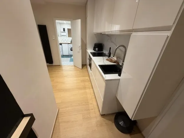 Pronájem bytu 1+kk, Praha - Vinohrady, Šrobárova, 36 m2