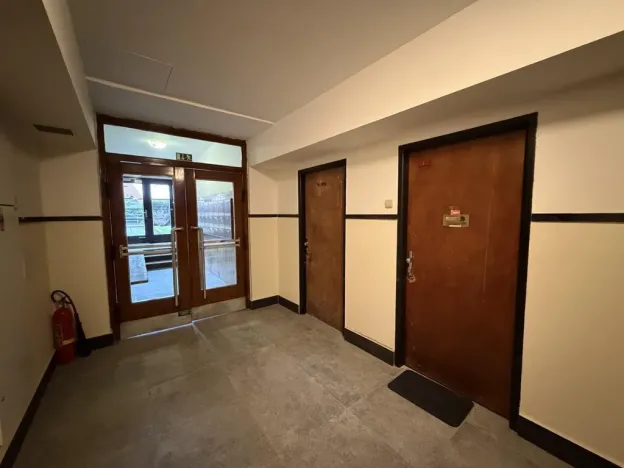 Pronájem bytu 1+kk, Praha - Vinohrady, Šrobárova, 36 m2