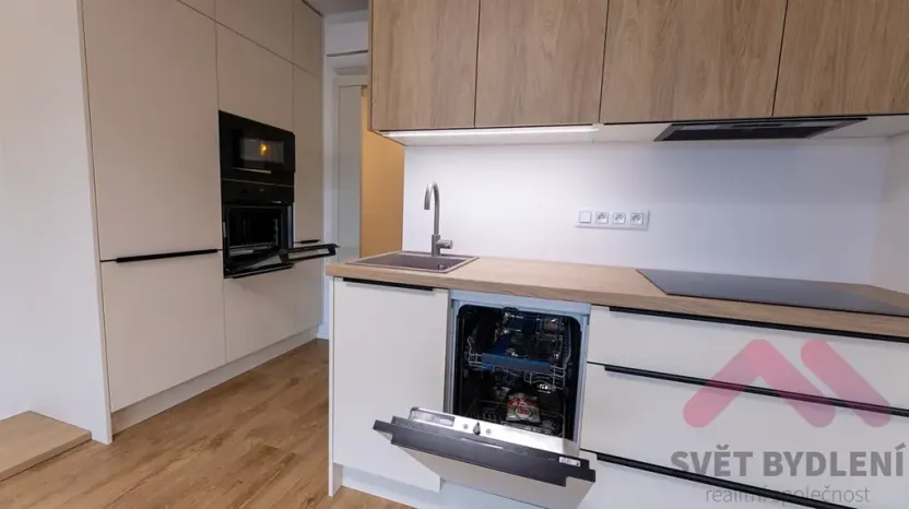 Pronájem bytu 1+kk, Praha - Žižkov, Šrámkové, 34 m2