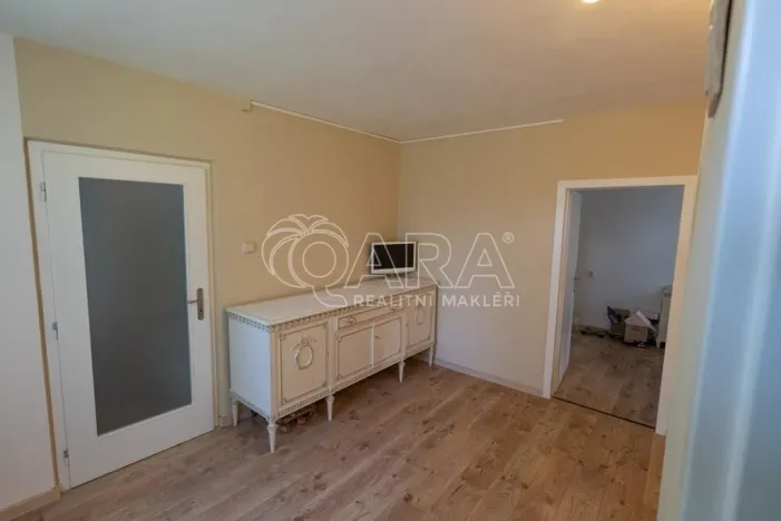 Pronájem bytu 3+1, Praha - Troja, Svídnická, 74 m2