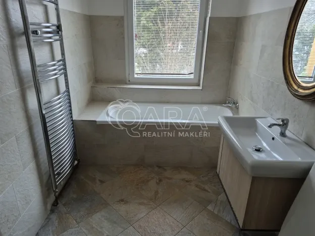 Pronájem bytu 3+1, Praha - Troja, Svídnická, 74 m2