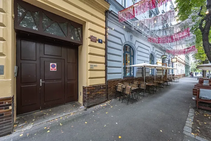 Prodej bytu 2+kk, Praha, Lucemburská, 51 m2