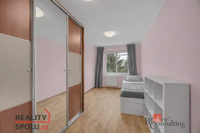 Prodej bytu 3+1, Praha - Strašnice, Černokostelecká, 64 m2