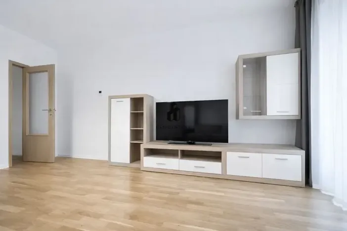 Pronájem bytu 2+kk, Praha - Hloubětín, Krylovecká, 53 m2