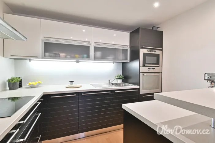 Prodej bytu 2+kk, Praha - Háje, Jurkovičova, 61 m2