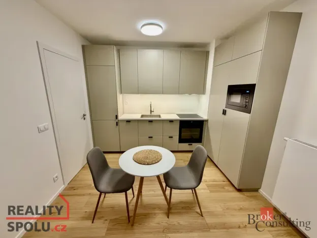 Pronájem bytu 2+kk, Brno - Zábrdovice, Bratislavská, 43 m2