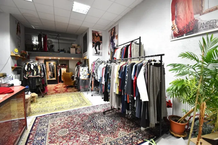 Pronájem obchodního prostoru, Plzeň - Vnitřní Město, Bezručova, 84 m2