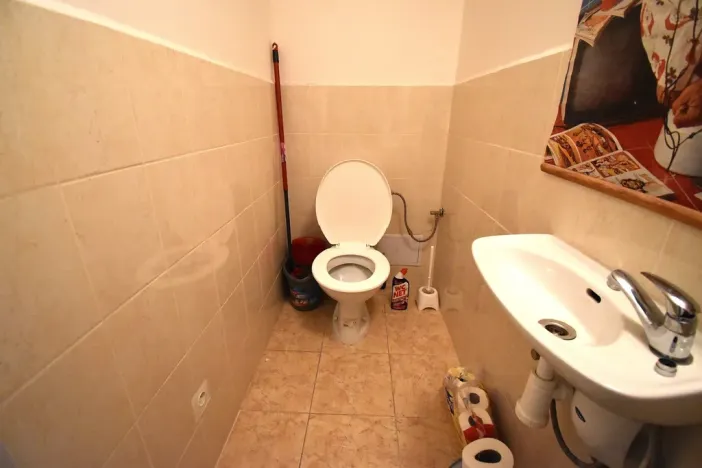 Pronájem obchodního prostoru, Plzeň - Vnitřní Město, Bezručova, 84 m2