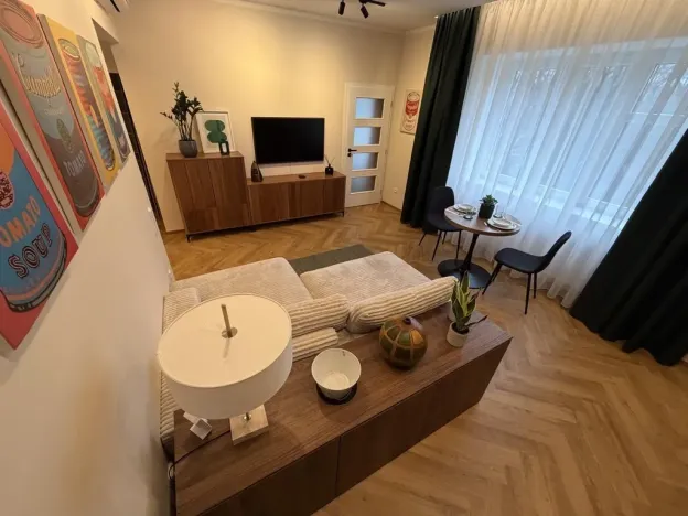 Pronájem bytu 2+kk, Praha - Žižkov, Křišťanova, 41 m2