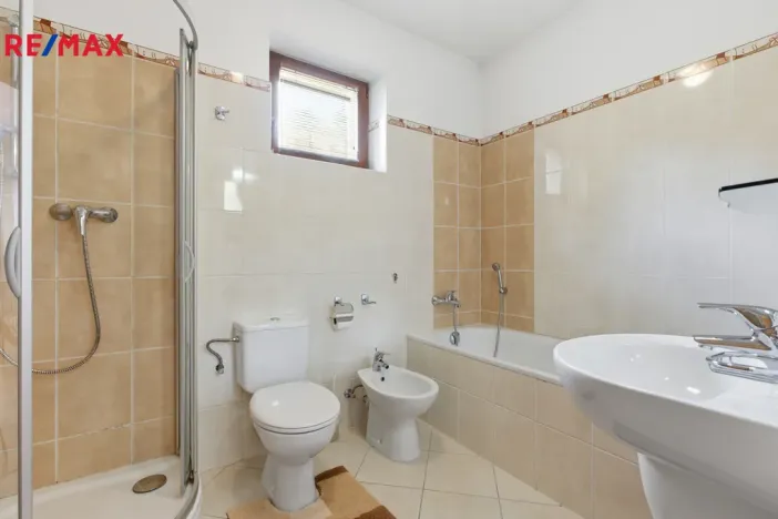 Prodej rodinného domu, Karlovy Vary, Za Motelem, 137 m2