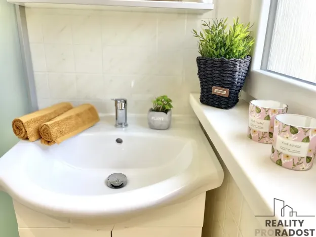 Prodej bytu 2+1, Olomouc - Povel, Nešporova, 43 m2