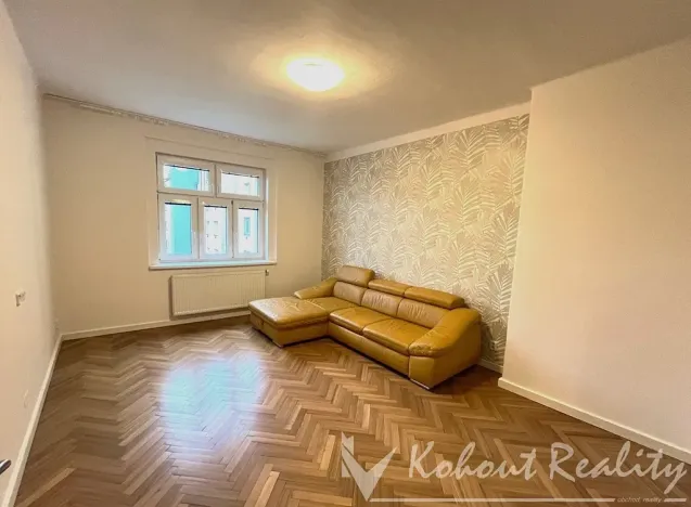 Pronájem bytu 2+kk, Praha - Žižkov, Jeseniova, 50 m2
