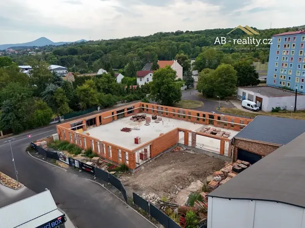 Pronájem skladu, Teplice, 1630 m2