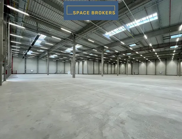 Pronájem skladu, Pardubice, 5082 m2