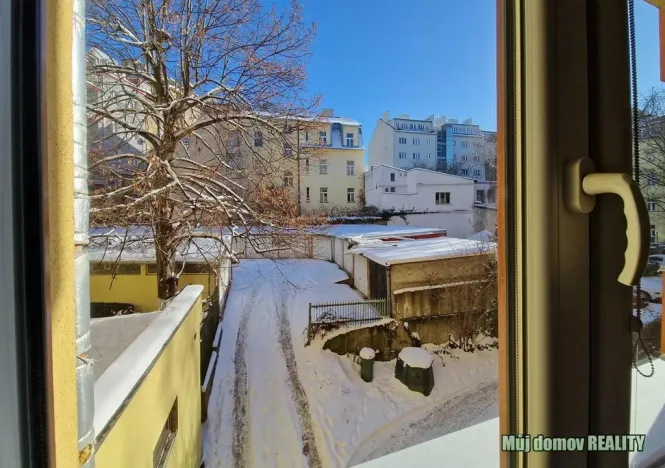 Pronájem bytu 2+1, Praha - Podolí, Podolská, 58 m2